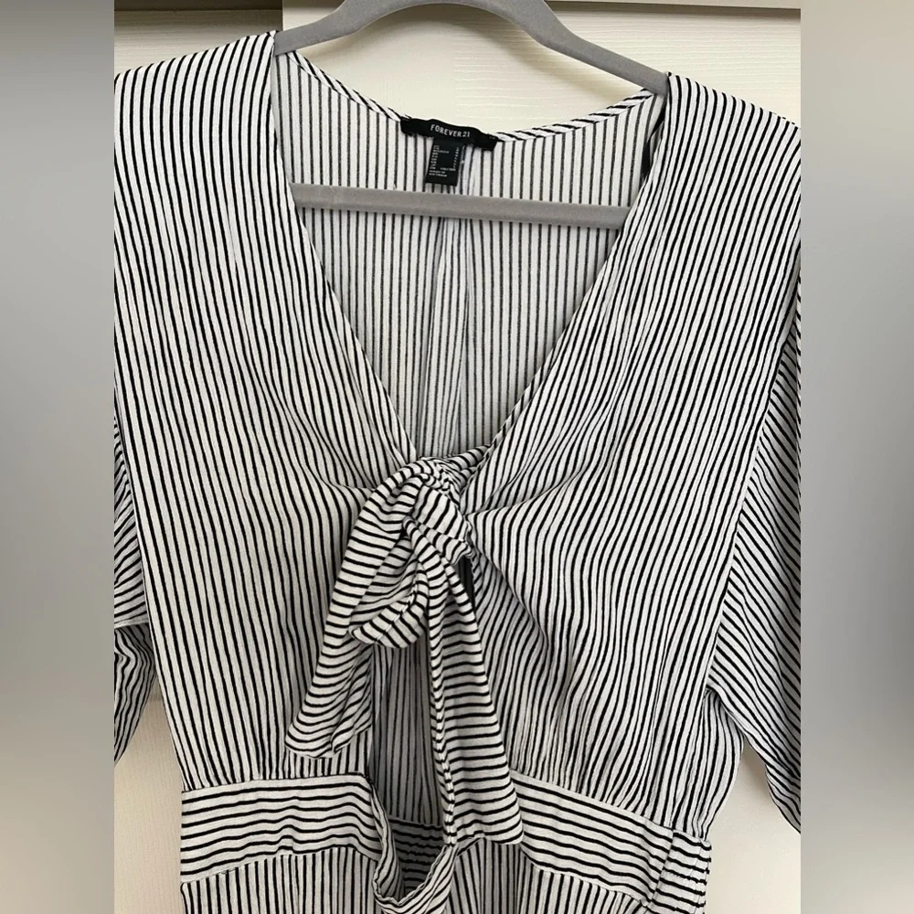 Brand New Forever 21 womens large jumper - Picture 2 of 5